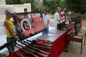 Уроки мужества и патриотические выставки прошли в городе Харабали Астраханской области